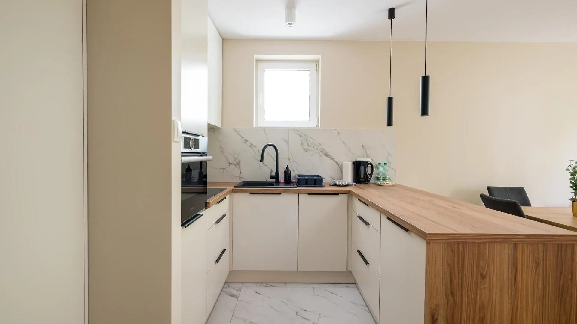 Plac Zawiszy Deluxe Apartment Warszawa